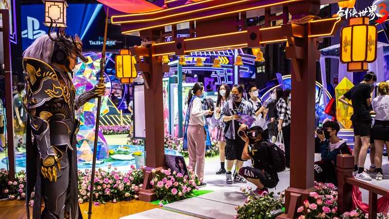 西山居CJ大手笔:《剑侠世界3》花海、大剑、coser爆红 西山居CJ大手笔:《剑侠世界3》花海、大剑、coser爆红
