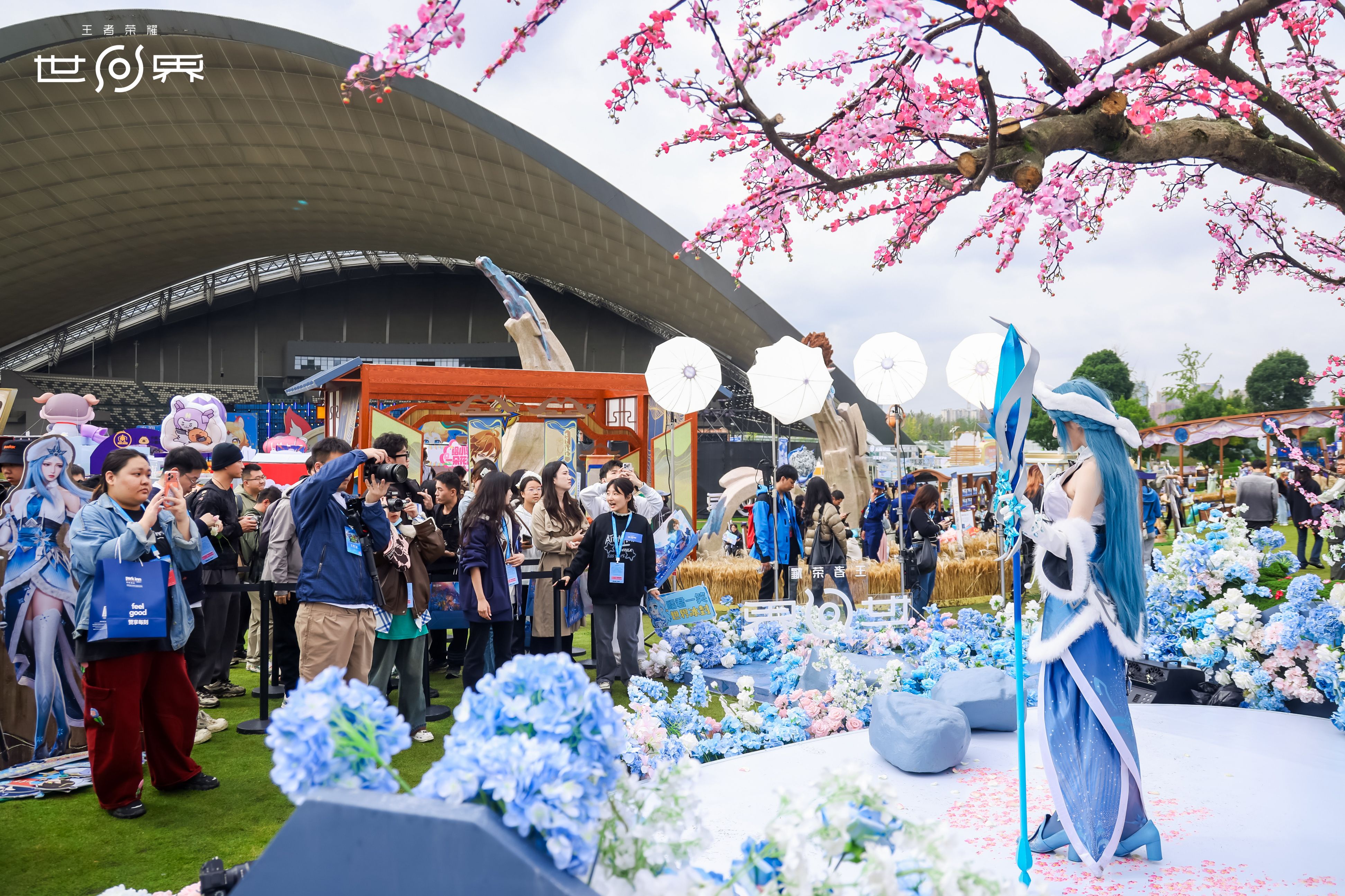 王者荣耀十周年官宣,IP新游《王者荣耀世界》2026年春天与玩家见面 王者荣耀十周年官宣,IP新游《王者荣耀世界》2026年春天与玩家见面